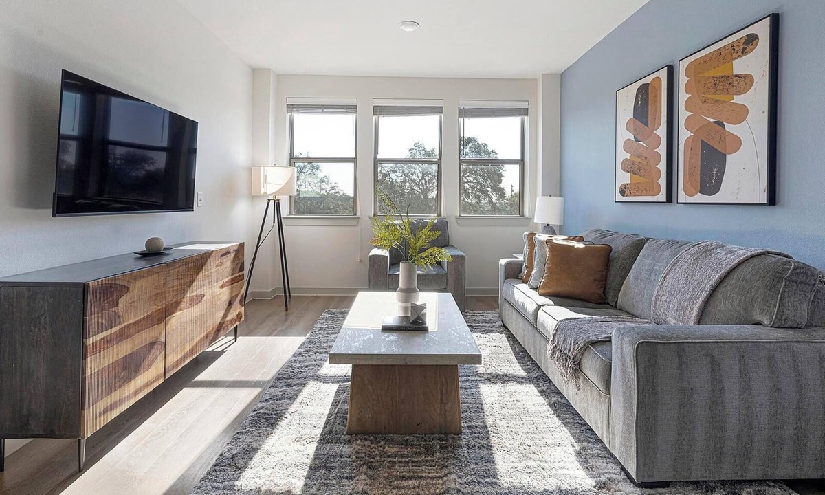 Lower Basin Lake Travis Apartment | Landing | Spectacular 1BD, Pool, Gym