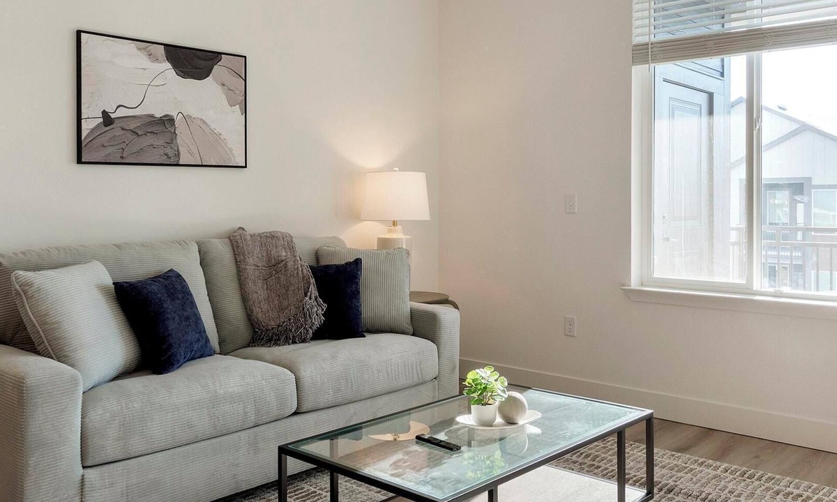 Firestone Apartment | Landing | Spectacular 2BD, Gym, Clubhouse