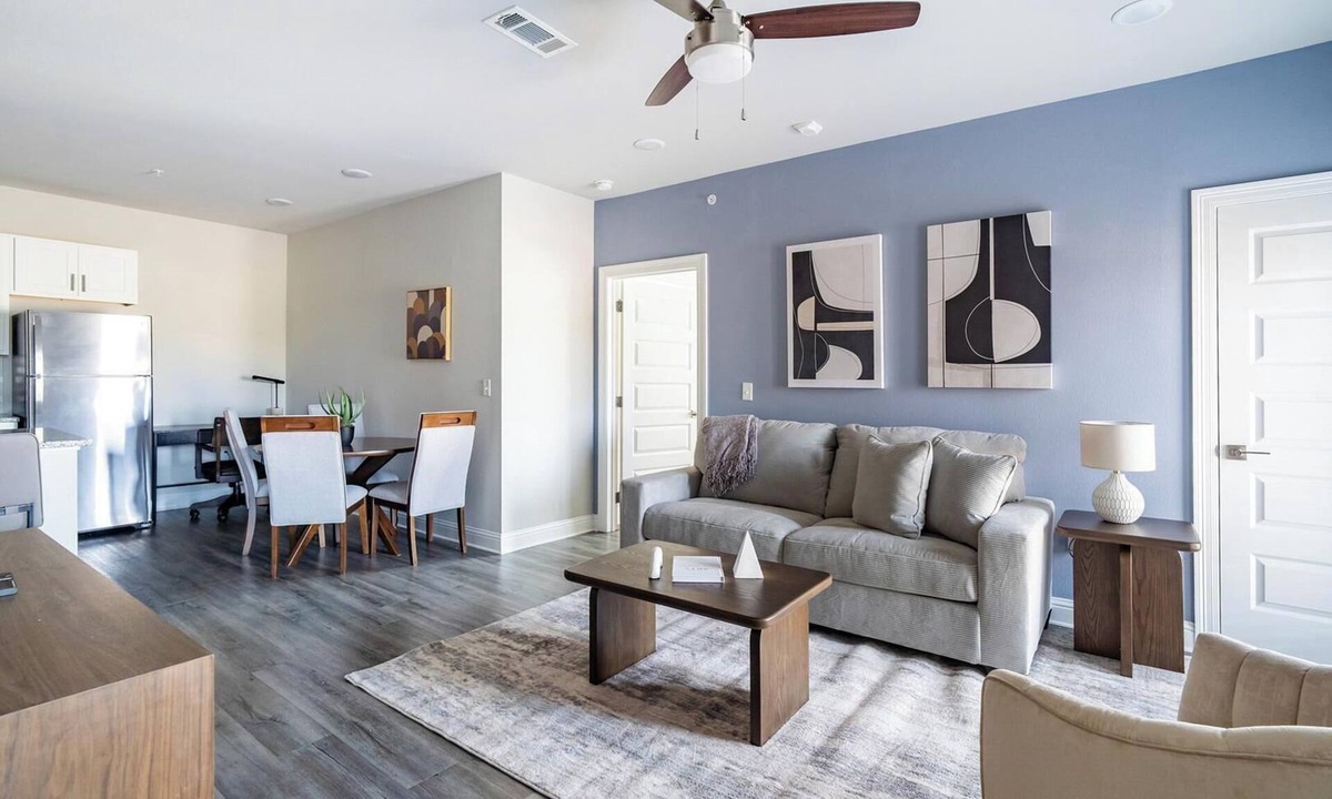 Harvey Apartment | Landing | Spectacular 2BD, Gym, Clubhouse