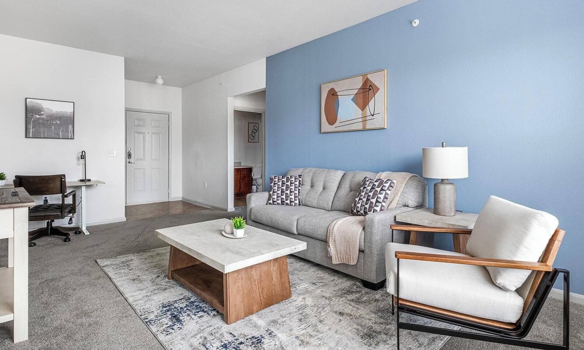 Humble Apartment | Landing | Spectacular 2BD, Gym, Yoga Studio