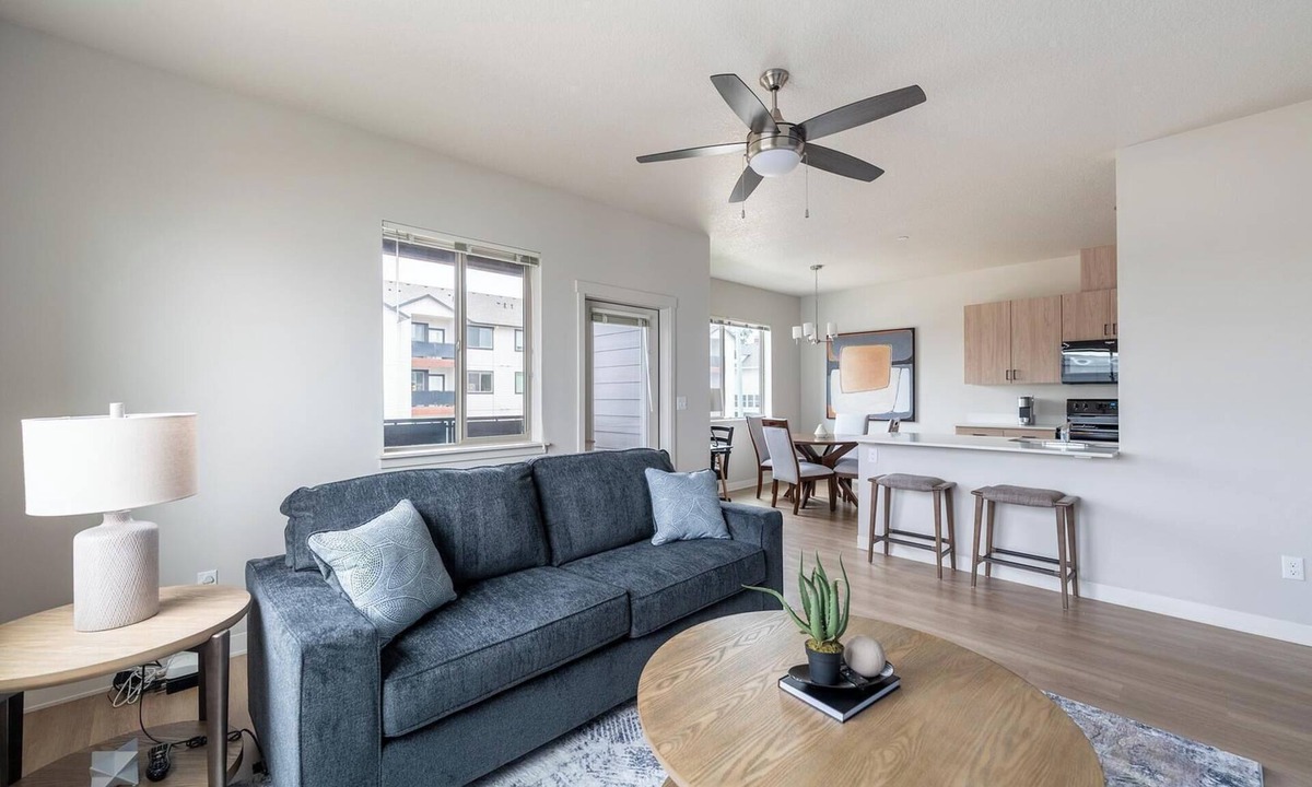 Molalla Apartment | Landing | Spectacular 2BD, Clubhouse, Pool