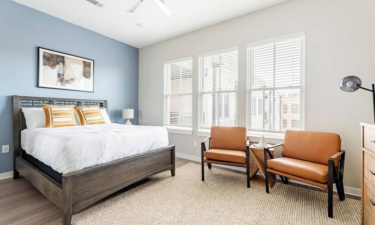 Hitch Village - Fred Wessels Homes Apartment | Landing | Stunning Studio, Clubhouse, Pool