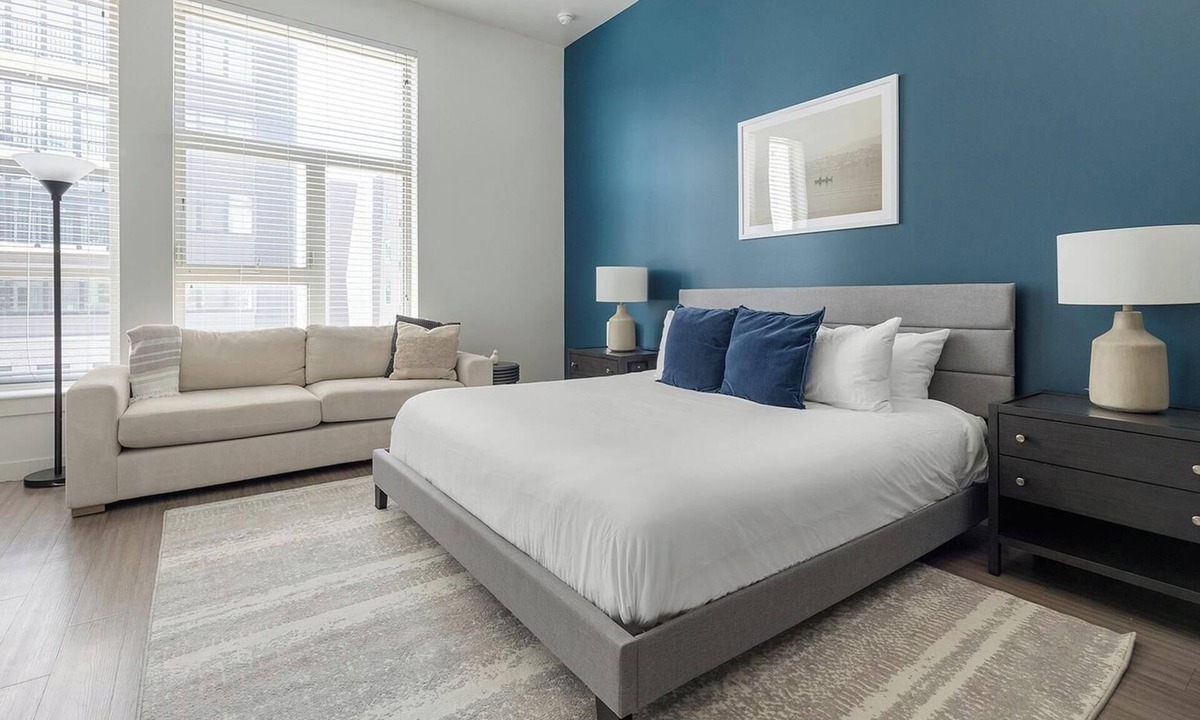 River North Art District Apartment | Landing | Stunning Studio, Gym, Clubhouse