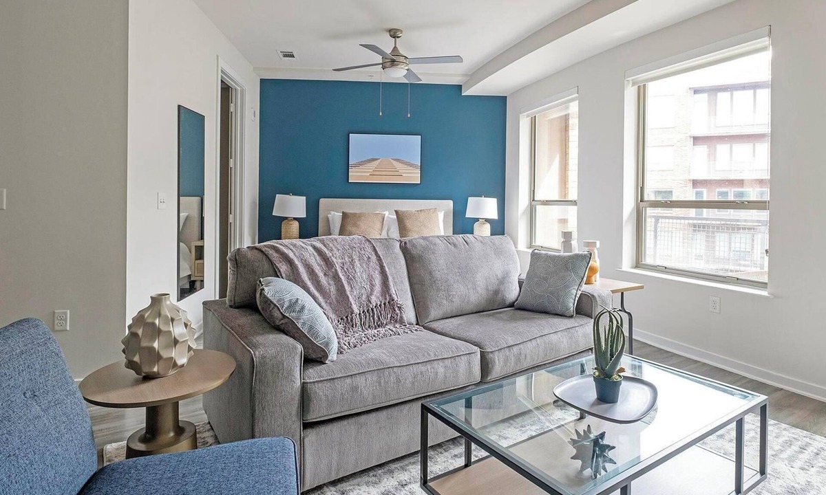 Woodland Heights Apartment | Landing | Stunning Studio, Game Room, Gym