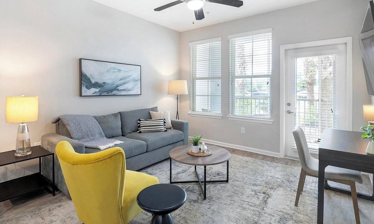 Land O' Lakes Apartment | Landing | Stunning 1BD, Clubhouse, Pool