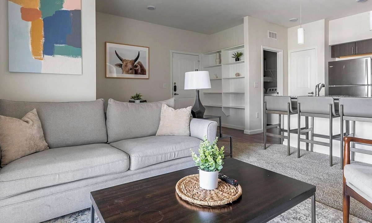 Pflugerville Apartment | Landing | Stylish 2BD, Gym, Clubhouse