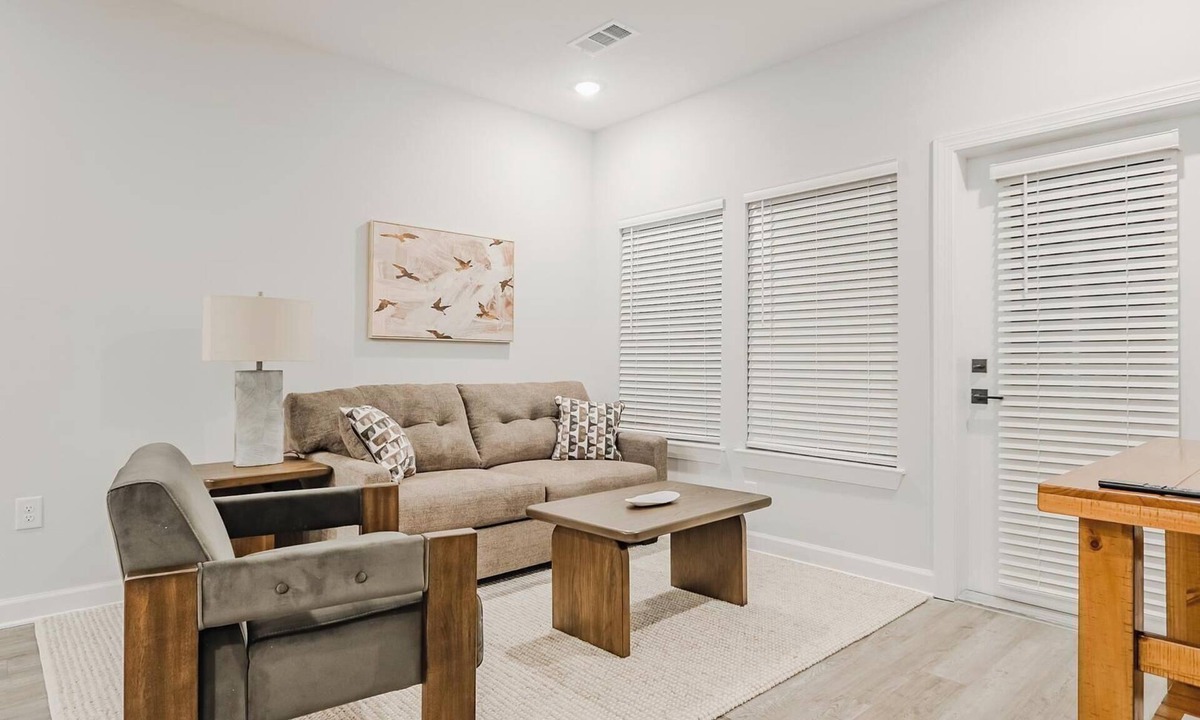Fort Myers Apartment | Landing | Stylish 2BD, Pool