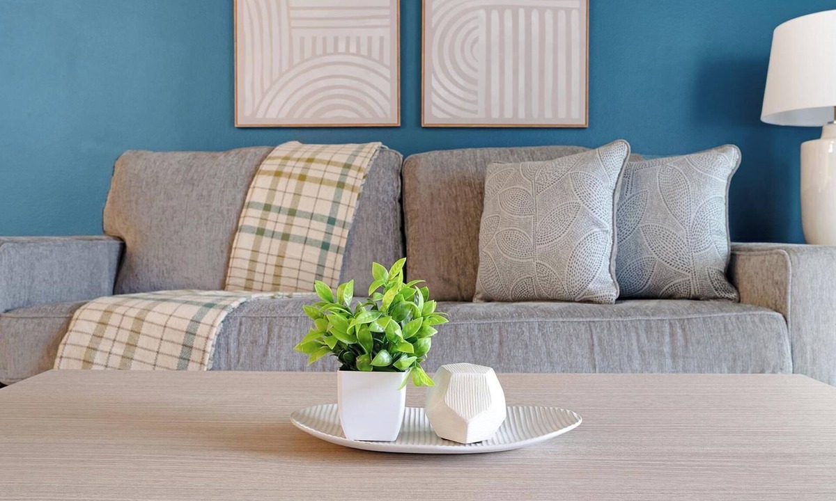 McNeil Apartment | Landing | Stylish 2BD, Gym, Yoga Studio