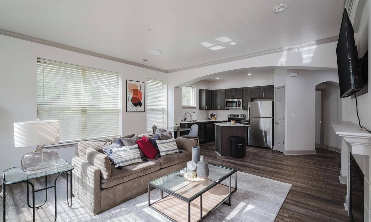Corryville Apartment | Landing | Stylish 2BD, Pool, Clubhouse