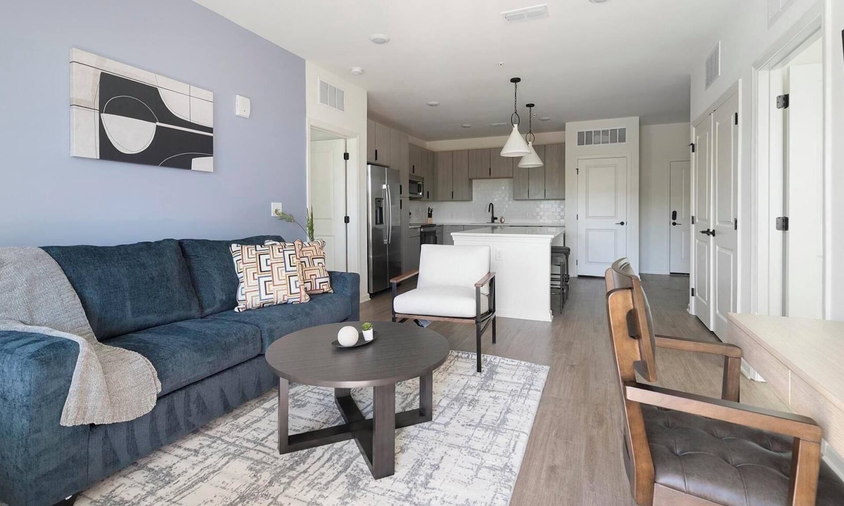 Ono Island Apartment | Landing | Stylish 2BD, Pool, Yoga Studio
