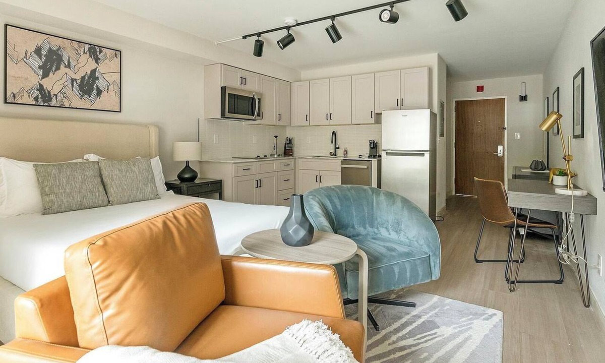 Northeast Raleigh Apartment | Landing | Stylish Studio, Gym, Pool