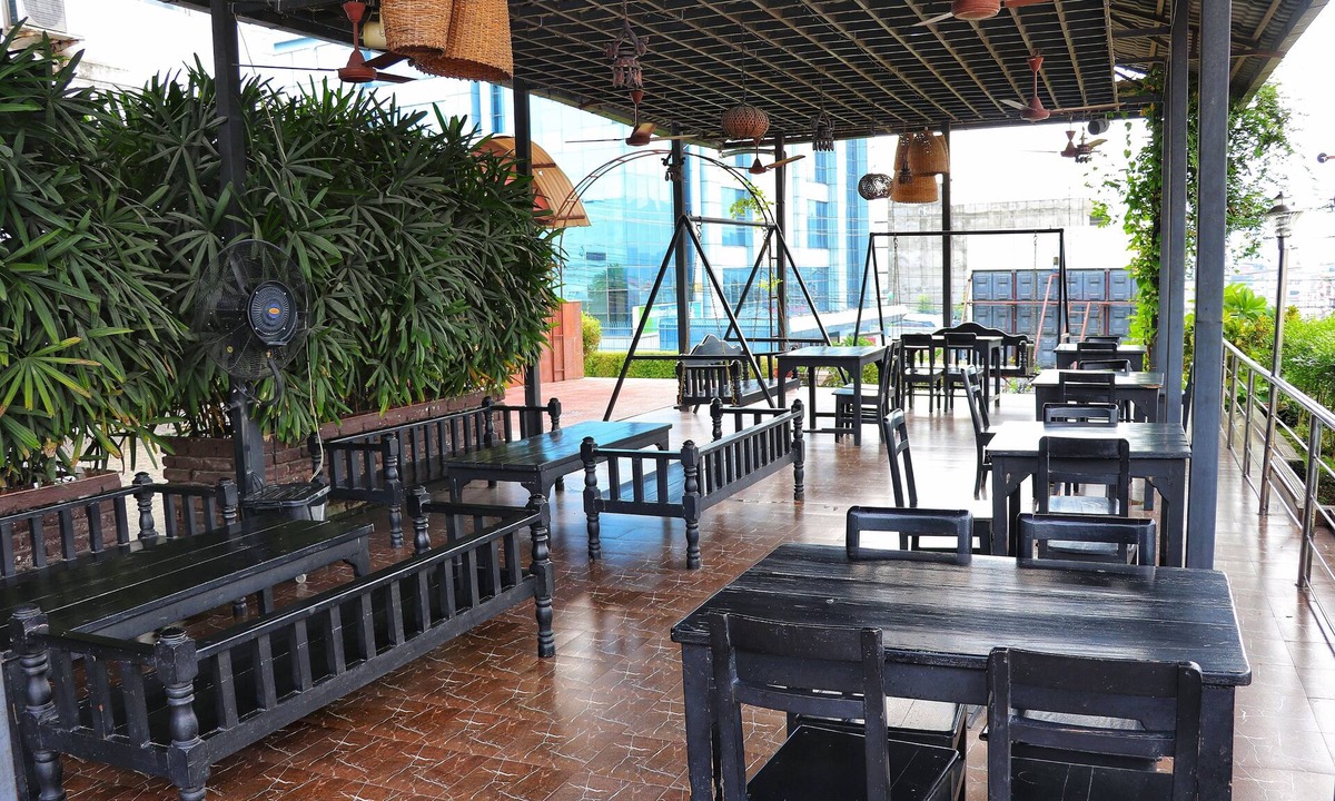 Bharatpur Hotel | Landmark Narayani