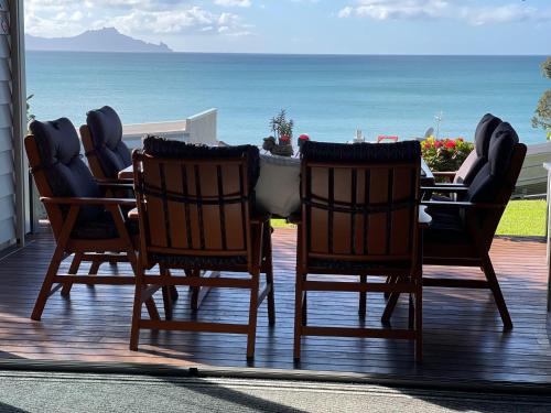 Langs Beach House | Lang's Beach Luxury Apartment