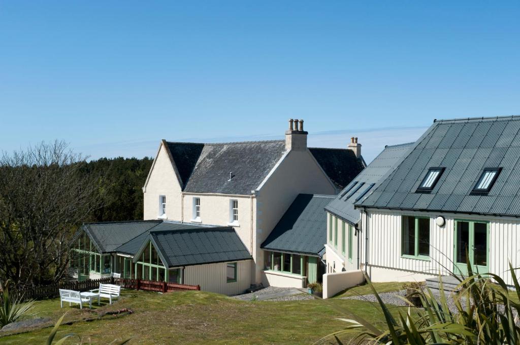 North Uist Hotel | Langass Lodge