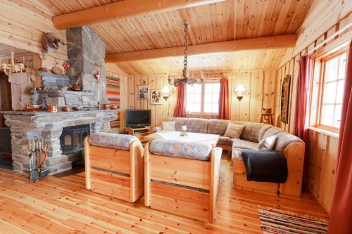 Oye House | Langlofonna