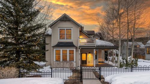 Historic District House | Lansdowne Chateau