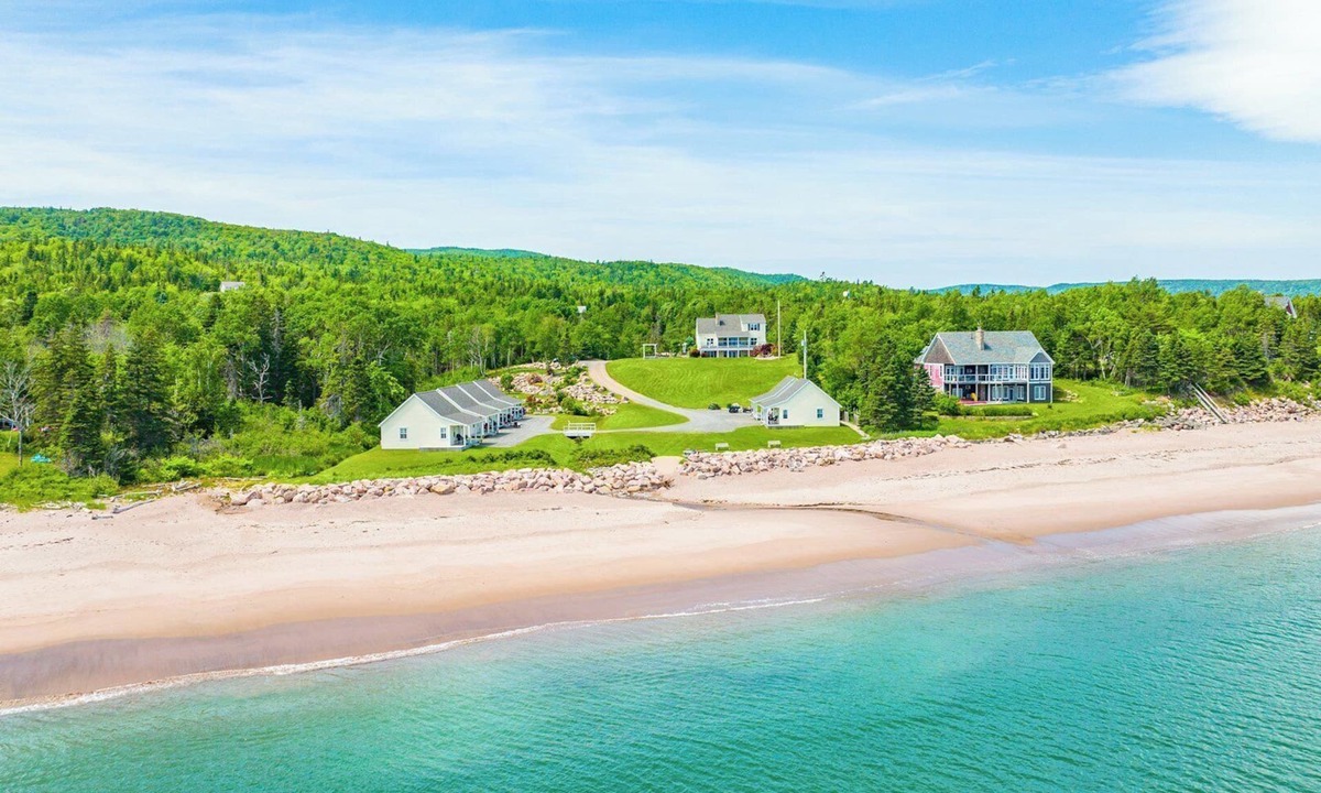 Ingonish Cottage | Lantern Hill & Hollow