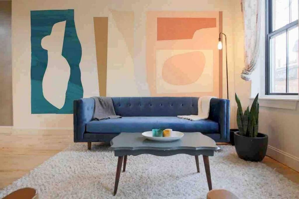 Graduate Hospital Apartment | Large 2 BDR With Deck Hosted By StayRafa