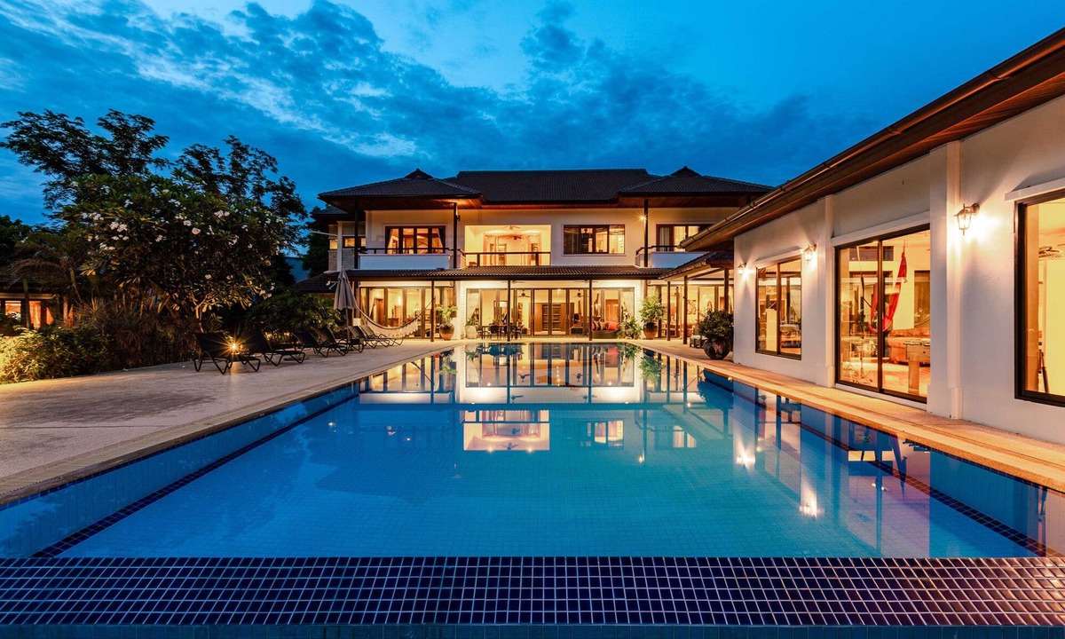 Hua Hin Villa | Large 6 Bed Luxury Villa on the Golf Course (PHJ)
