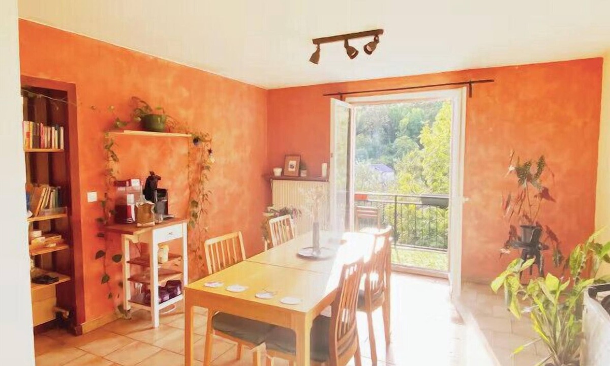 Noisy-le-Sec Apartment | Large accomodation near Paris next to Metro