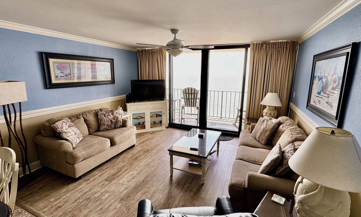 Garden City Condo | LARGE AND LOVELY 3 BEDROOM SUITE WAITING FOR YOUR ARRIVAL IN GARDEN CITY SC!