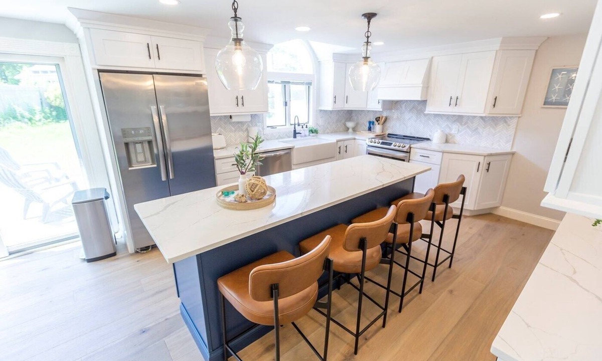 West Falmouth House | Large and Luxury Family Retreat, Private Beach