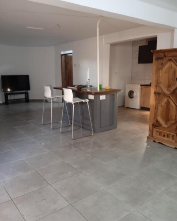 Kolossi House | Large basement home
