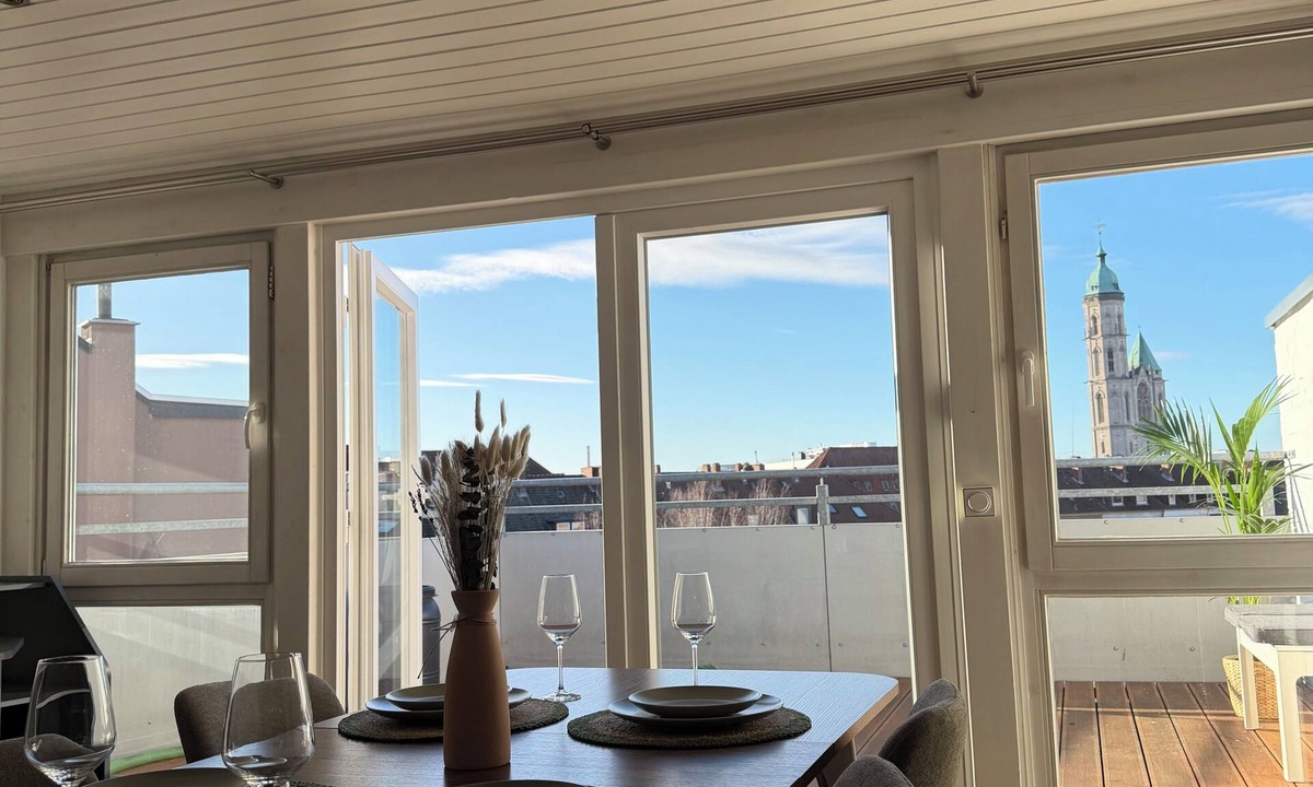 Braunschweig City Center Apartment | Large central duplex with private terrace
