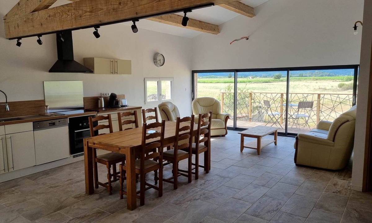 Lezignan-Corbieres House | Large, comfortable 4-star holiday cottage for 4/6 people, Bellevue