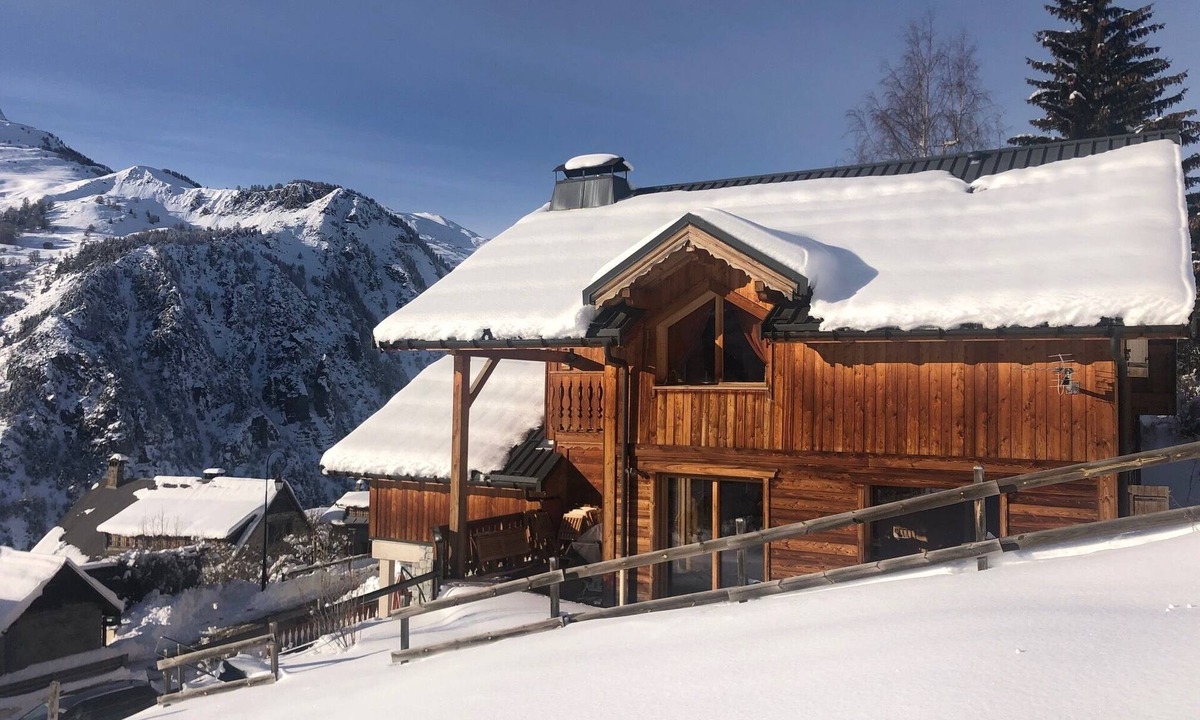 Valloire Ski Chalet | Large, comfortable chalet, quiet location, beautiful view, sauna, whirlpool bath