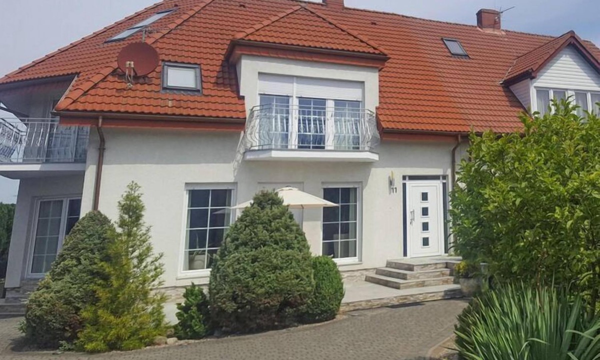 Grzybowo House | Large, comfortable holiday villa, private garden