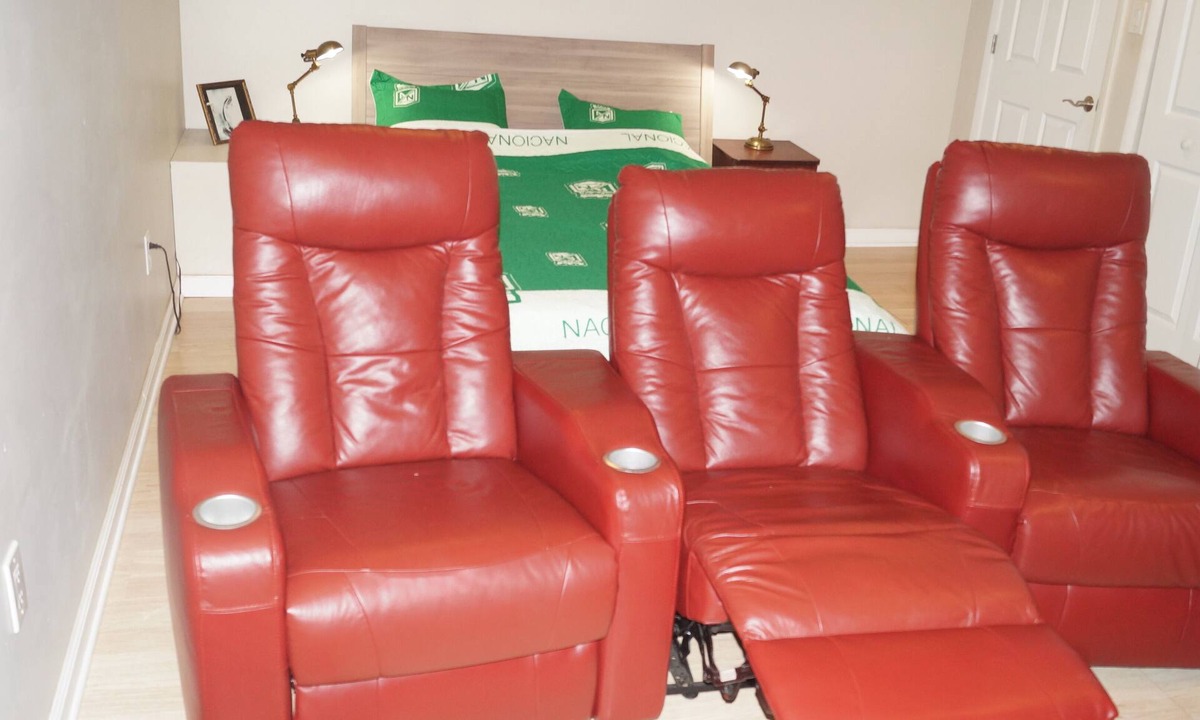 Fair Lawn House | Large Comfortable Private Cozy 1BR steps from NYC!