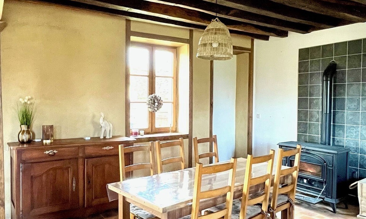 Brigueil-le-Chantre House | Large country house between Vienne and Berry