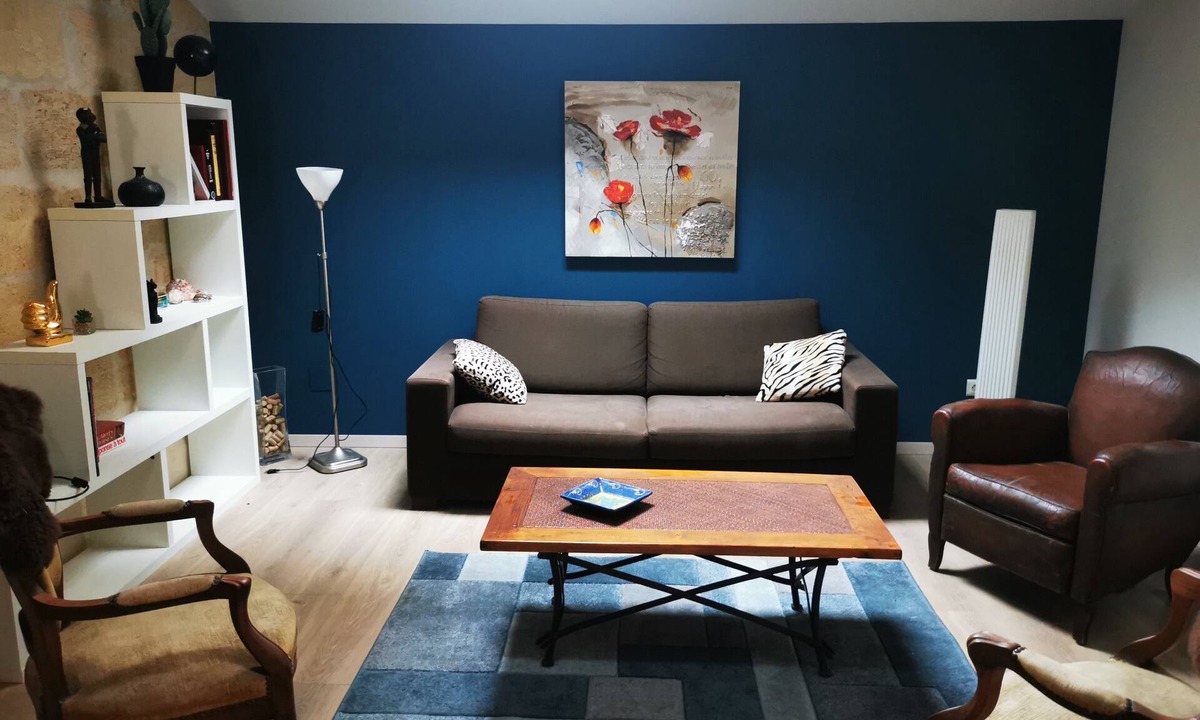 Libourne Apartment | LARGE COZY STUDIO LIBOURNE CENTER