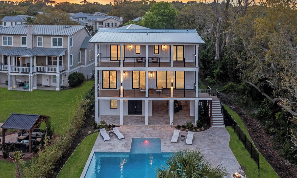 Saint Simons Island House | Large Executive Luxury Home W/Heated Pool Newly Constructed,