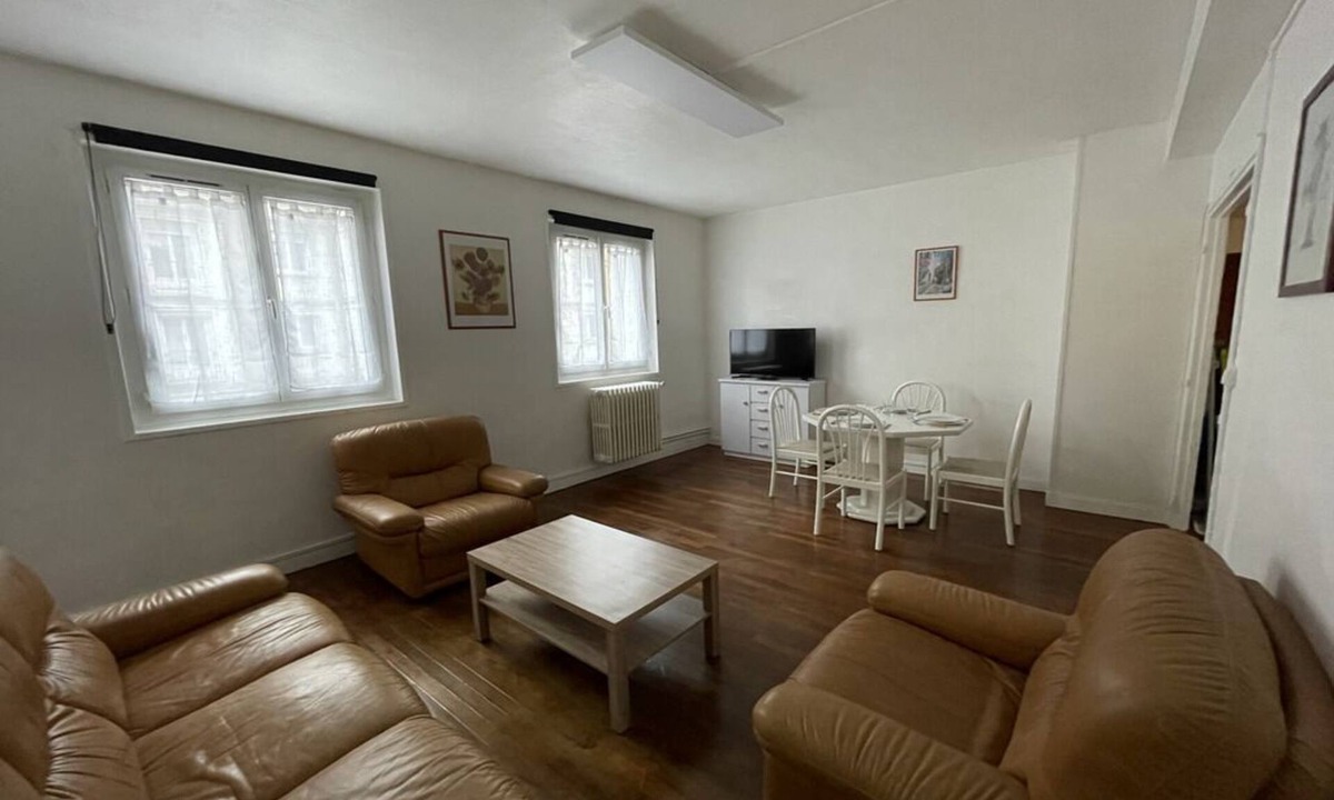 Elbeuf Apartment | Large family apartment in heart of Elbeuf