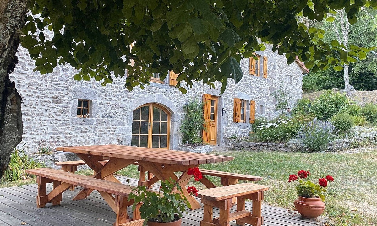 Fayet-Ronaye House | Large family gîte in Auvergne, 5 bedrooms, linen included, sleeps 12,