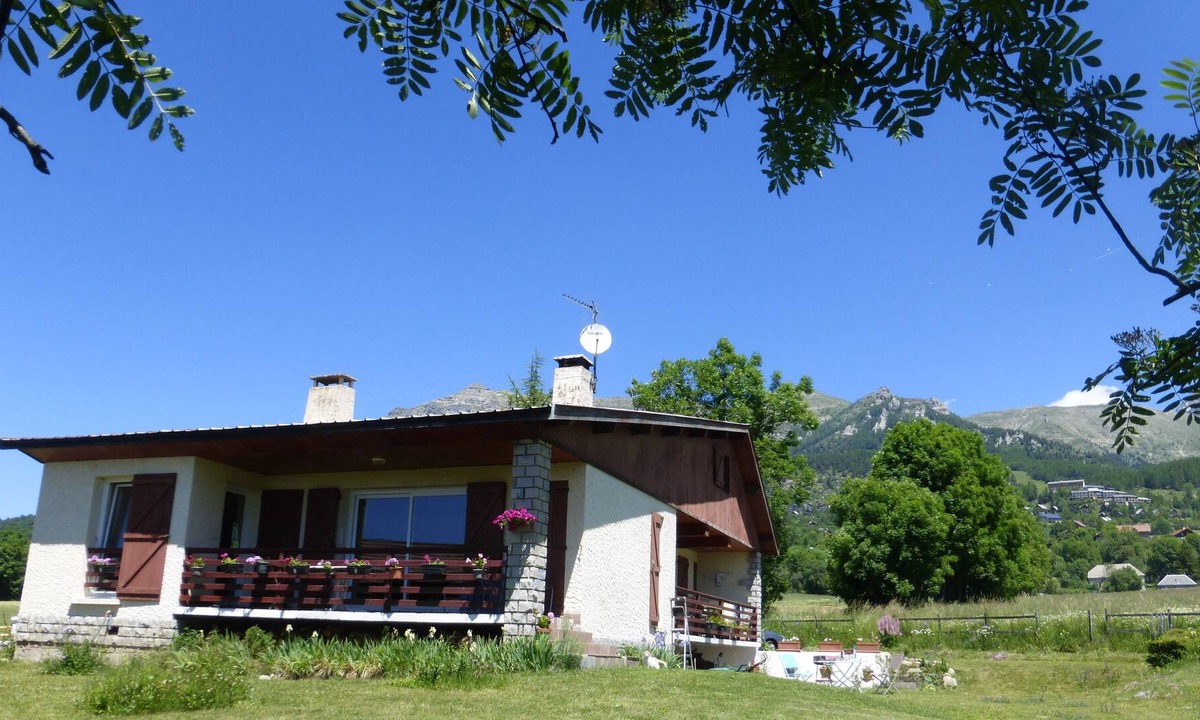 Saint-Michel-de-Chaillol Ski Chalet | large family chalet (150m2) 10-12 people