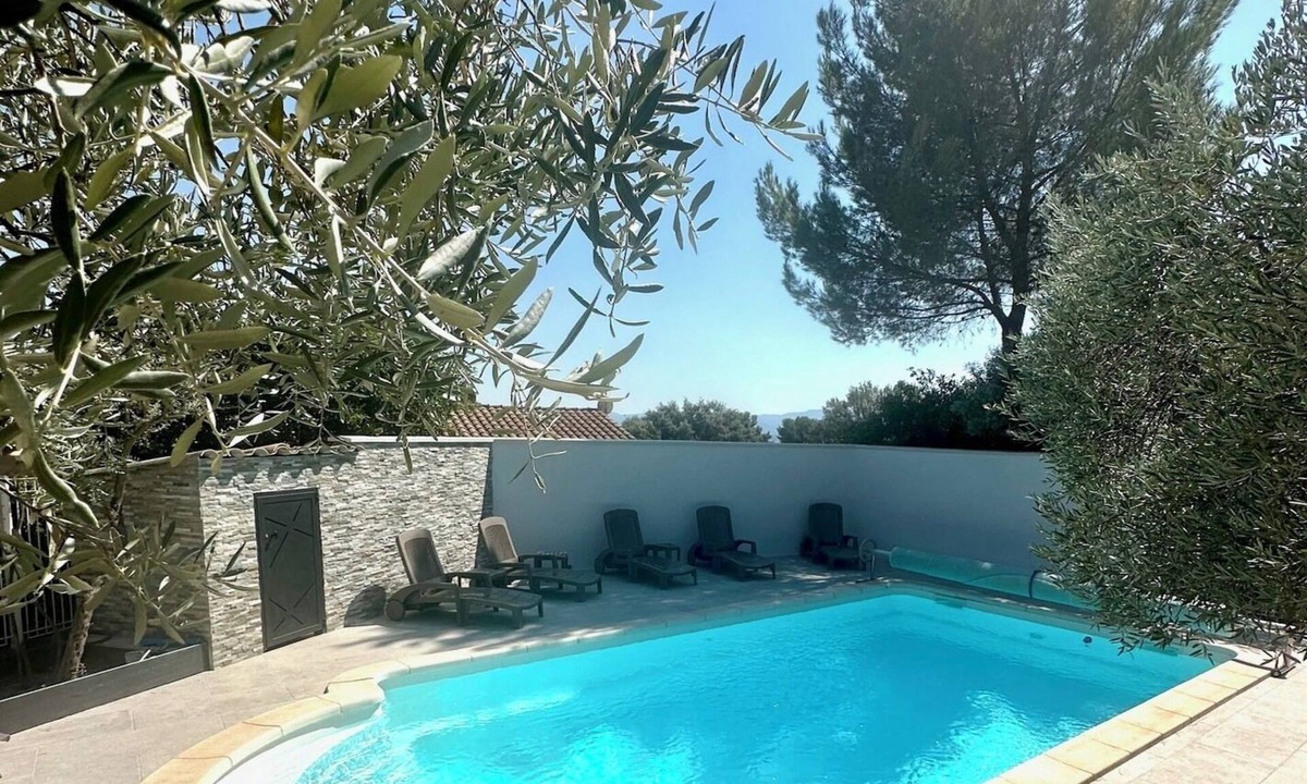 Seillons-Source-d'Argens House | Large contemporary house with garden