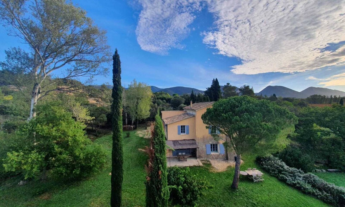 Rousset-les-Vignes House | Large, fully renovated 6-bdrm house set in 3ha garden, 6 bath/shower rooms