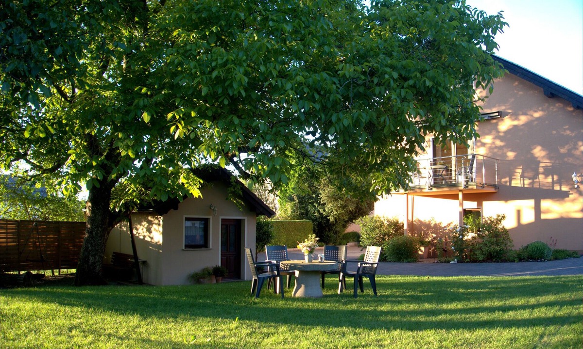 Nimshuscheid Apartment | Large, high-quality furnished vacation apartment with sauna in the Eifel