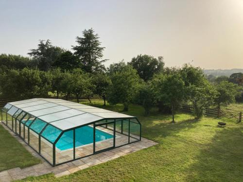 Westcott House | Large House On Farm With Own Heated Pool, As Seen On BBC TV