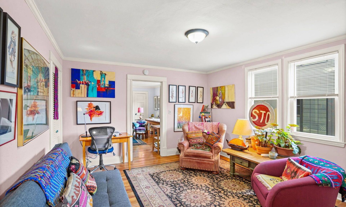 Columbus Park Apartment | Large Kansas City Apartment w/ Workspace & Porch