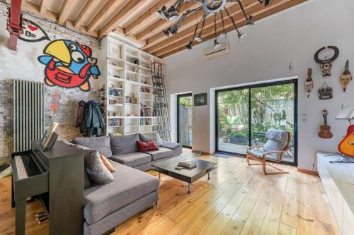 3rd Arrondissement Apartment | Large loft with terrace