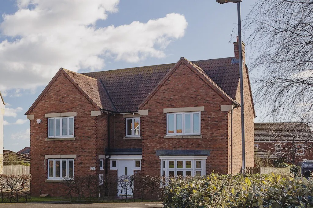 Longhoughton House | Large luxury modern house, 1 mile from Sugar Sands