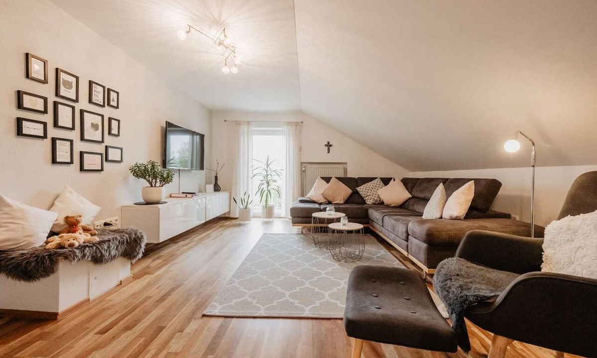 Freyung Apartment | Large, modern apartment (86sqm) with 2 balconies