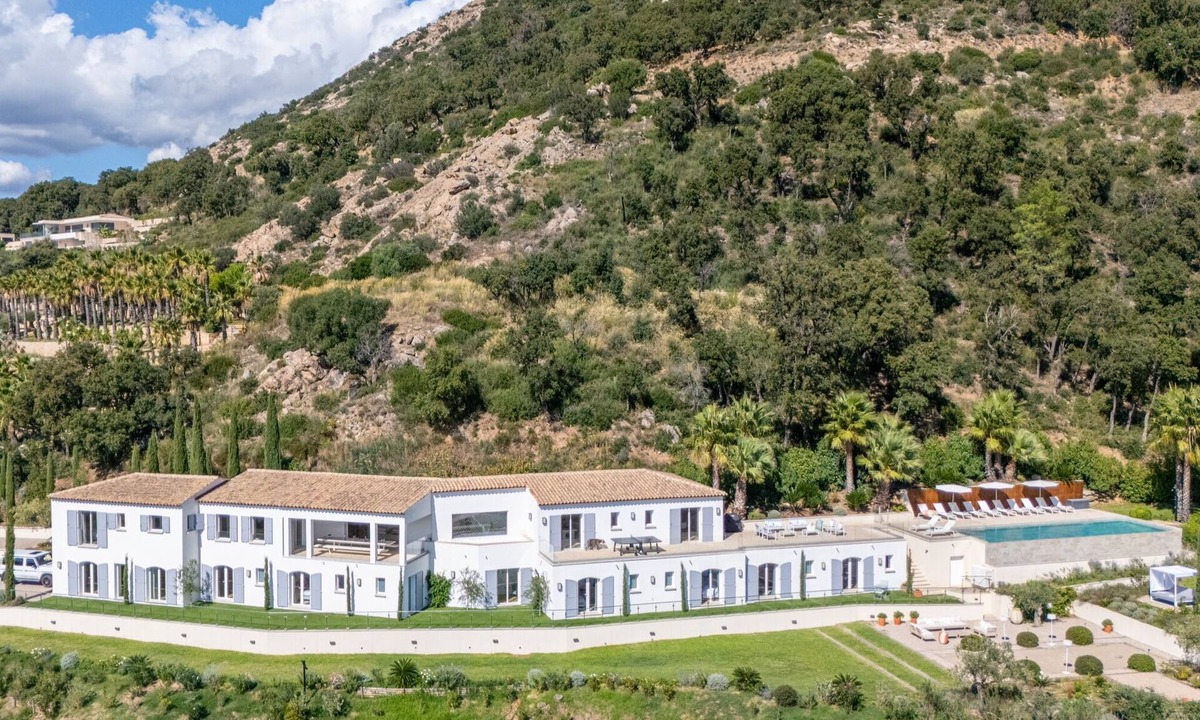 Grimaud Villa | Large property, sleeps up to 16, panoramic sea view