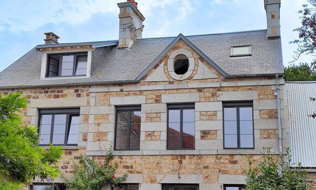 Dragey-Ronthon Cottage | Large renovated house, near beach, pets allowed