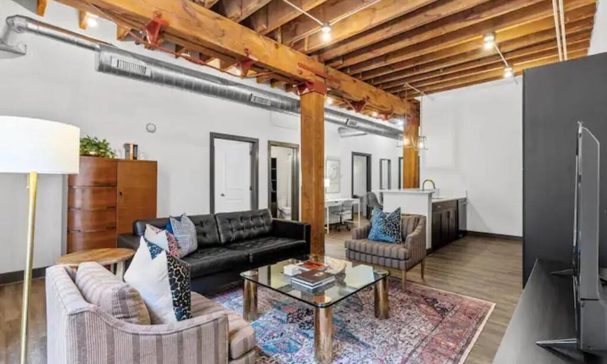 Downtown St. Louis Apartment | Large Riverfront Loft - Walk to Arch, Casino, Convention Center in minutes