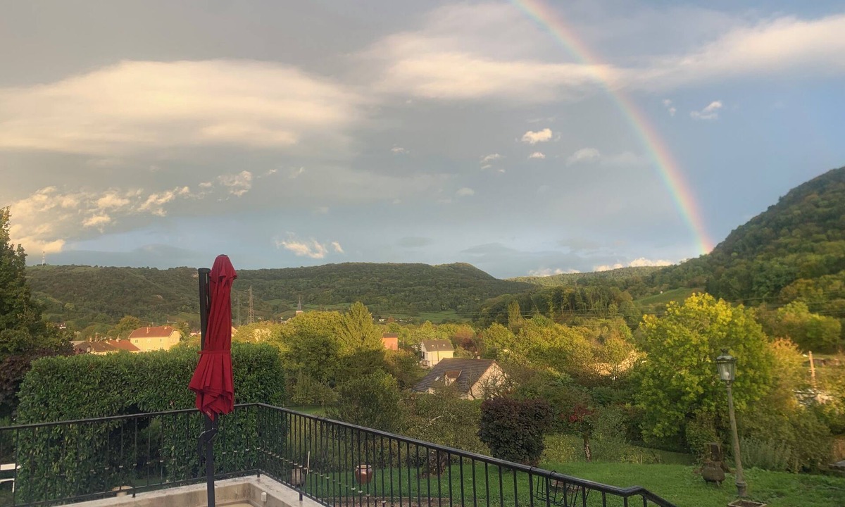 Arbois Bed & Breakfast | Large room with breakfast in Maison d'Hôtes - Near Arbois center